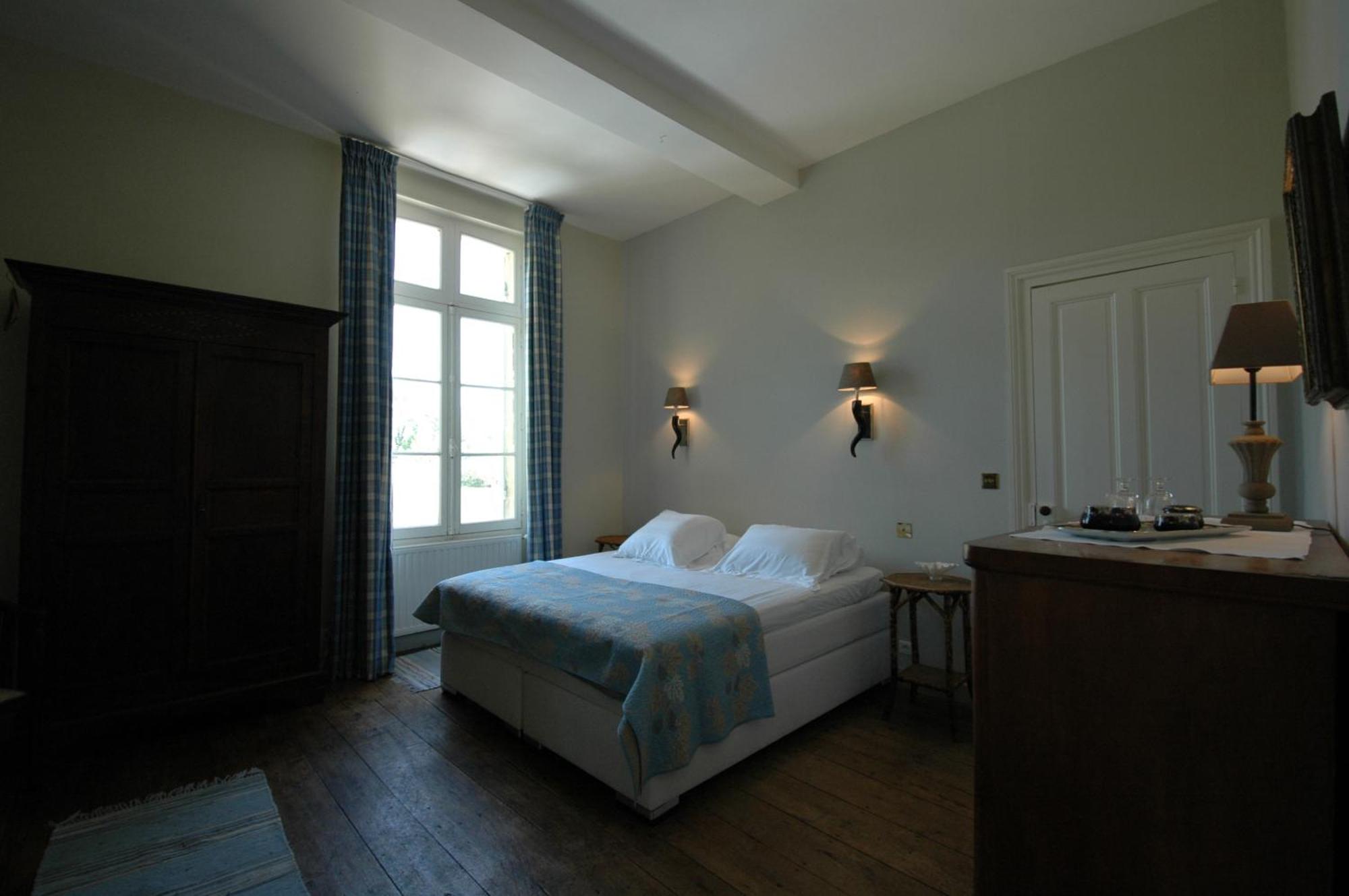 Faux  Chateau Le Tour - Chambres D'Hotes מראה חיצוני תמונה